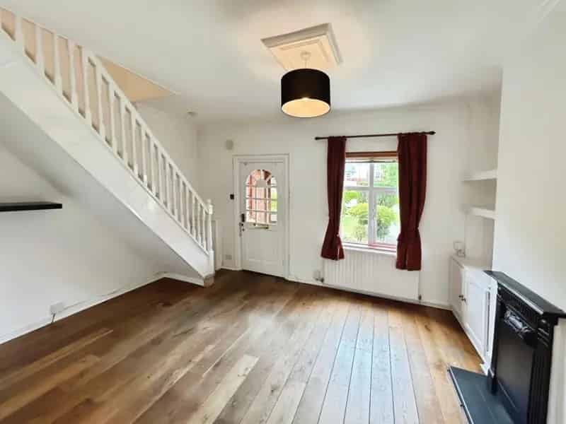 2 Bedroom House To Let Knowle - Newly Redecorated
