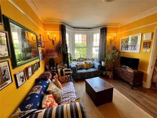 Charming 3-Bedroom Family Home Salisbury Wiltshire