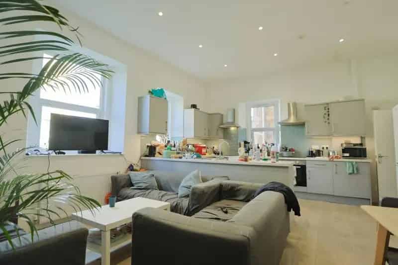 8 Bedroom Student Flat Clifton 2025-26