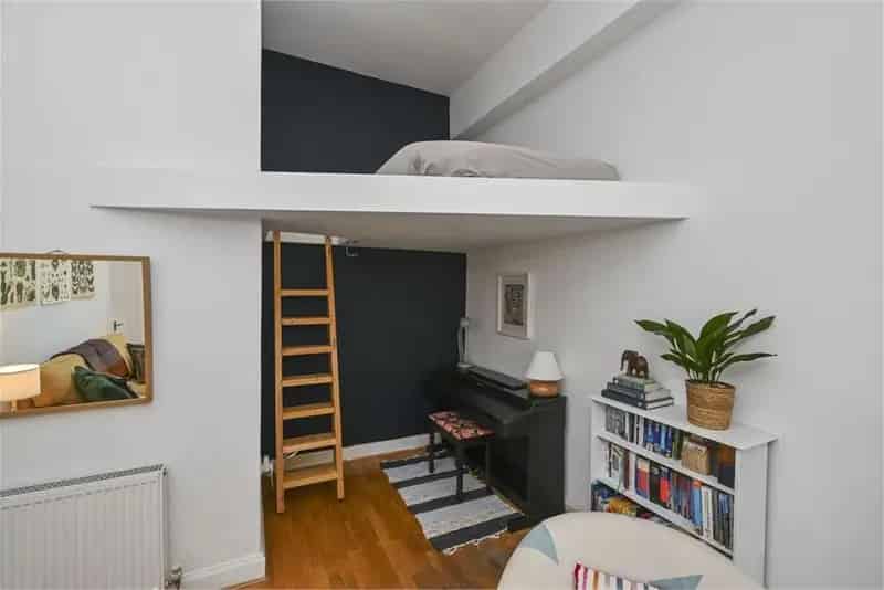 2 Bed Flat Ground Floor City Centre  - Private Garden