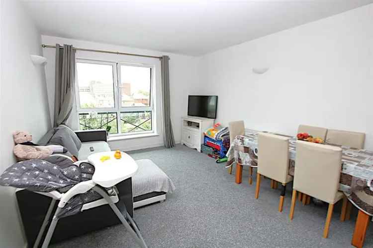 2 bedroom flat for sale