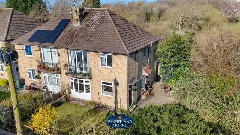 2 Bedroom Maisonette for Sale