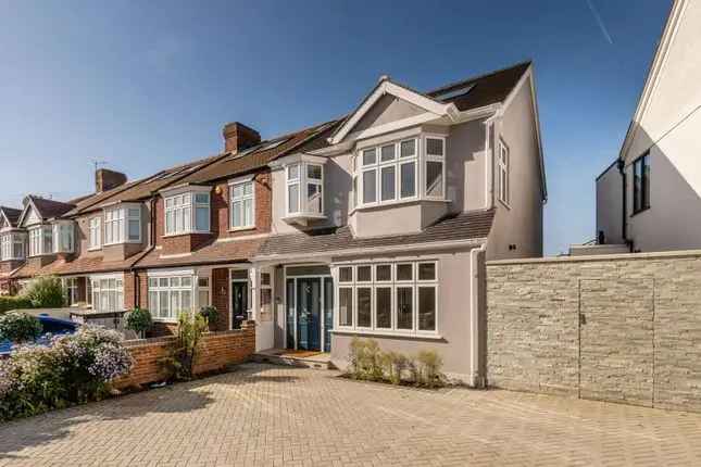 5 Bedroom House to Rent - Raynes Park SW20