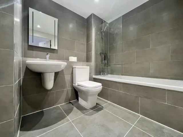 Modern Executive Apartment City Centre Parking Available