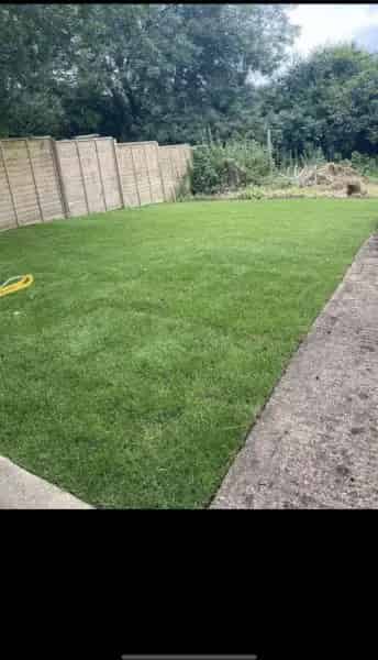 1 Bedroom Ground Floor Flat with Large Garden