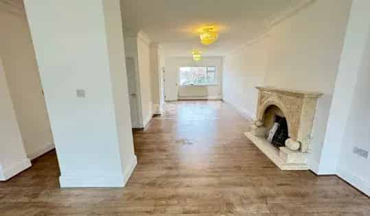 5 Bedroom House to Rent in Rhiwbina from July 2025