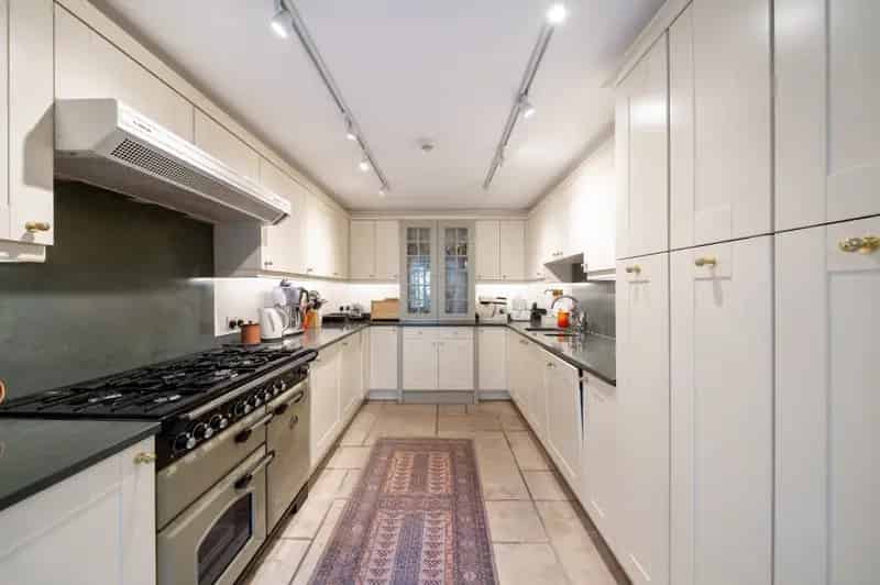 4 bedroom terraced house for sale