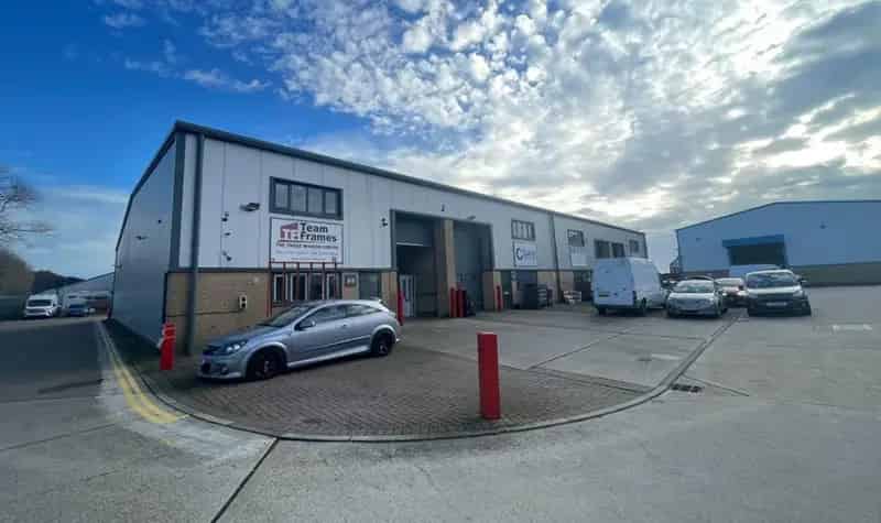 Modern Warehouse Unit with Parking and Loading Facilities