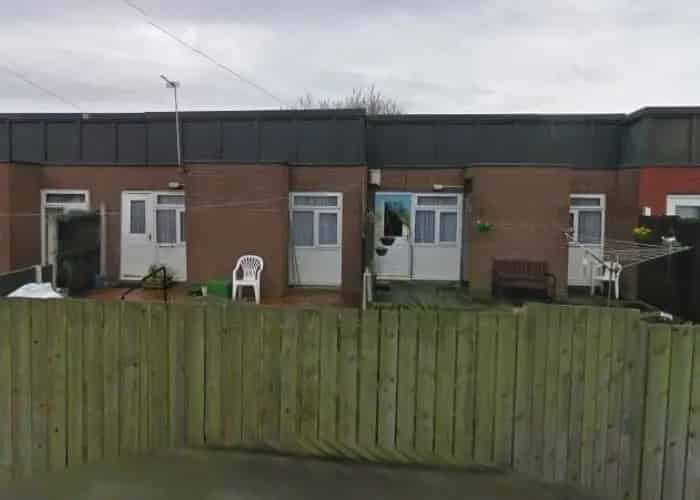 1 Bed Bungalow Netherton - Level Access Shower