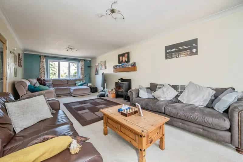 Four Bedroom Link Detached Home in Trunch