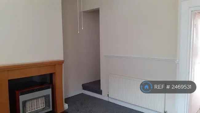 2 Bedroom Terraced House for Small Family