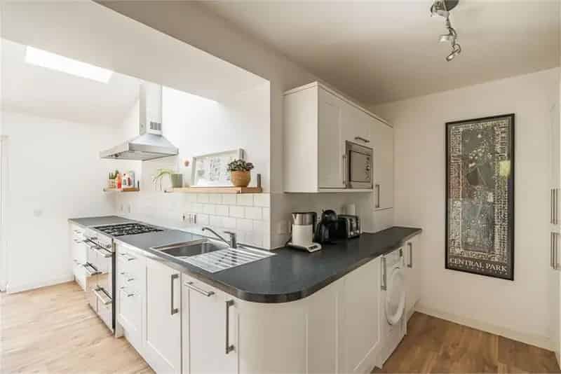 3 Bed End Terraced House Carrick Knowe