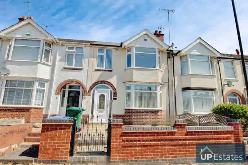 3 Bedroom House for Sale Poets Corner Detached Garage