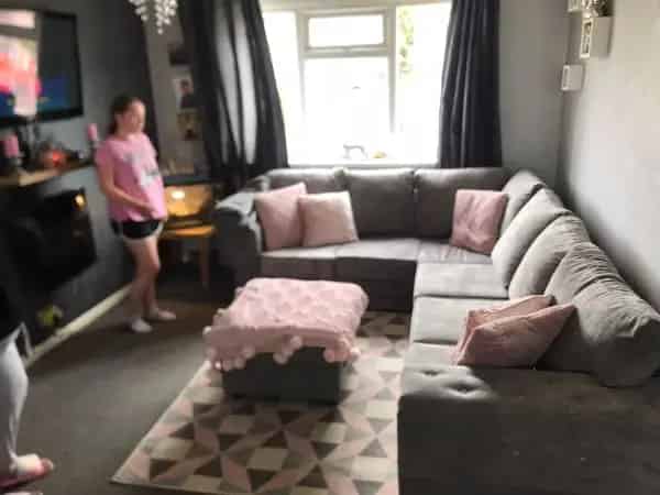 2 Bed Flat for 3 Bed House Swap - \u00a31500 Redecoration Budget