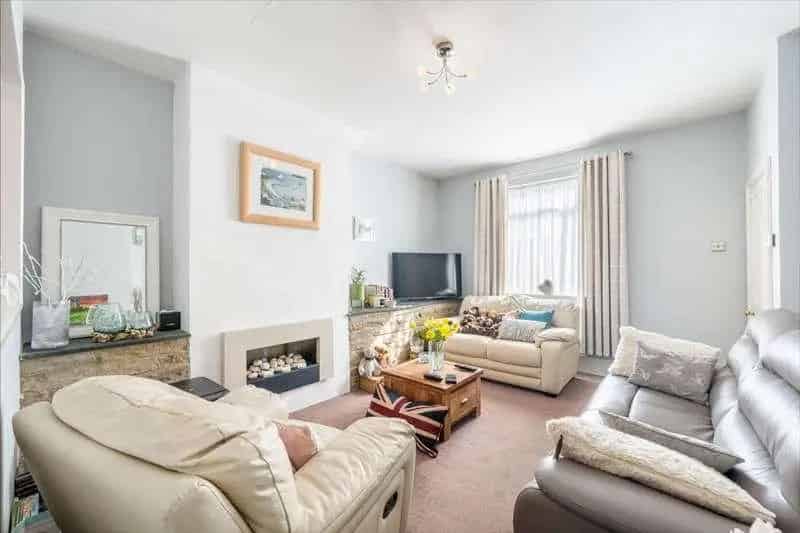 2 Bed House for Sale in Watford