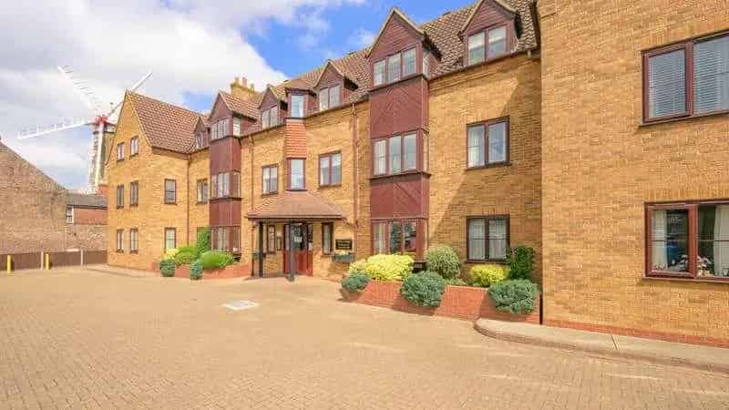 1 bed flat for sale