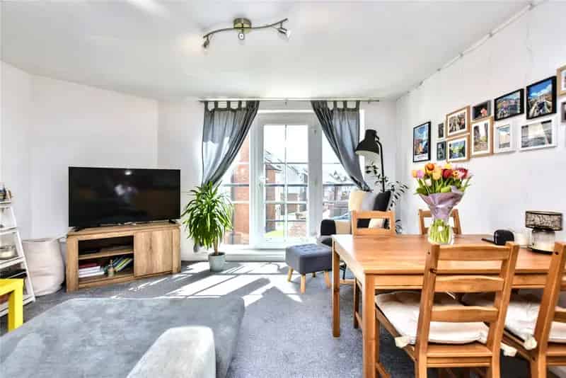 Modern Two-Bedroom Apartment with Allocated Parking