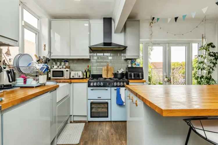 3 Bed Semi-Detached Home NG5 - Off Street Parking