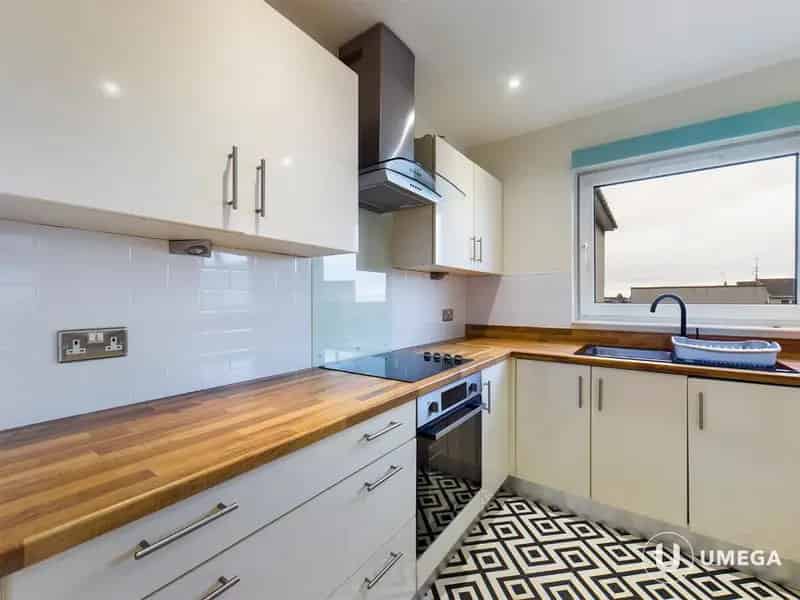 3 Bedroom Apartment to Rent in Ravelston Edinburgh