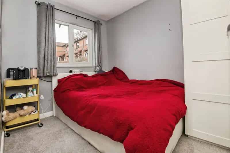 2-Bedroom House in Farm Hill Exeter with Garden and Parking