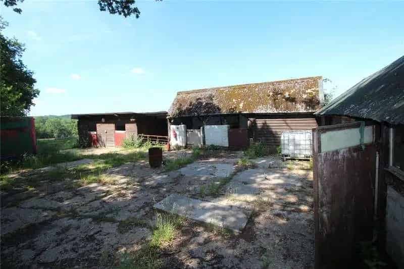 3 Bed Stable Yard Conversion For Sale