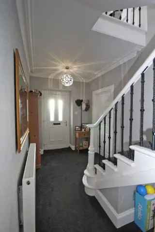 3 Bedroom Detached House For Sale in Newmill