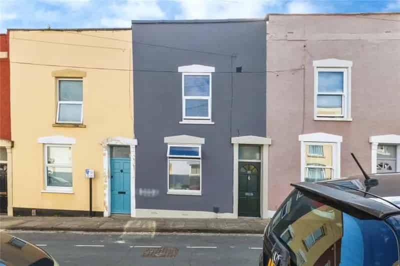 2 Bedroom Victorian Terrace House For Sale