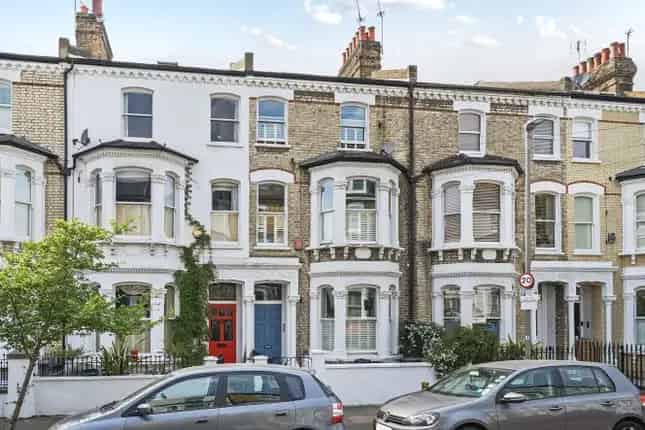 Spacious Family Home near Northcote Road Battersea