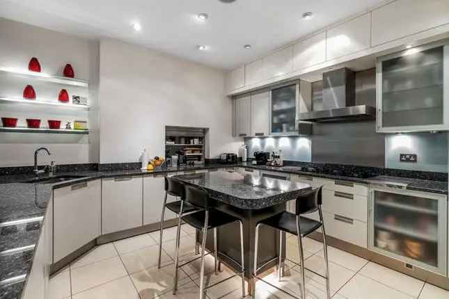 Luxury 5-Bedroom Apartment near Regent's Park