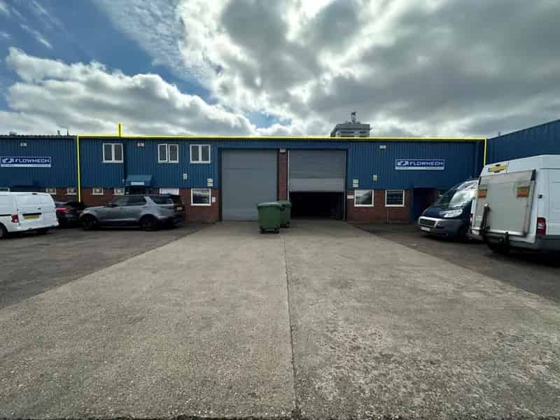 Warehouse Units with Office and Mezzanine Storage