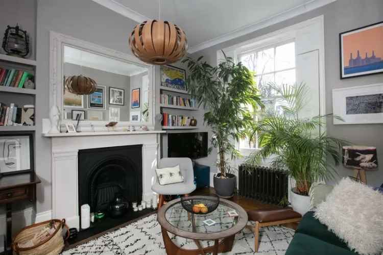 1 Bedroom Flat to Rent Camberwell - Tasteful Period Conversion