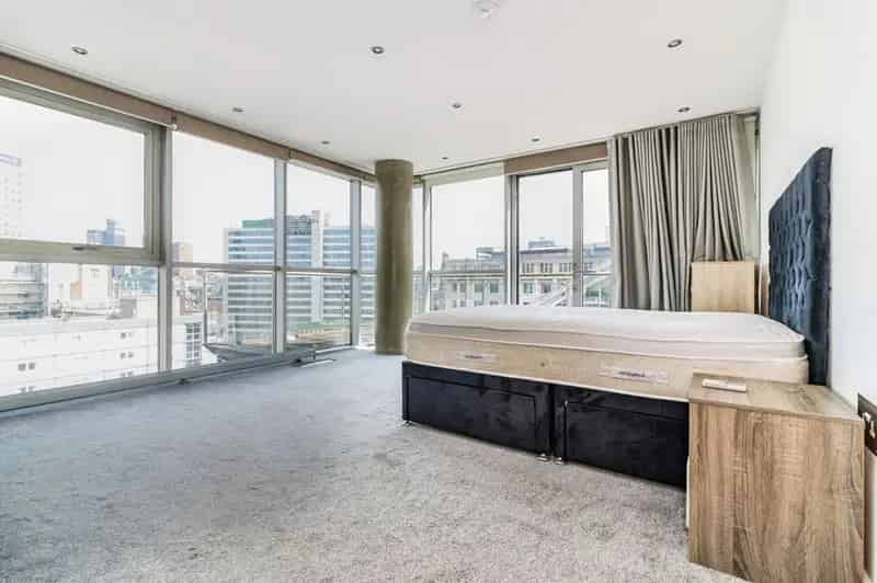 2 Bedroom Flat for Sale Salford M3 - Stunning Duplex Apartment