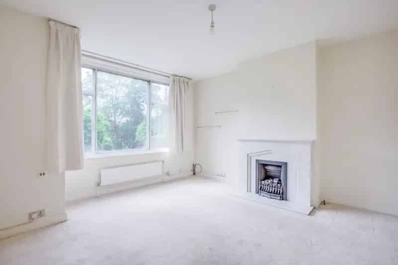 4 Bedroom House For Sale - Large Garden - Potential to Extend
