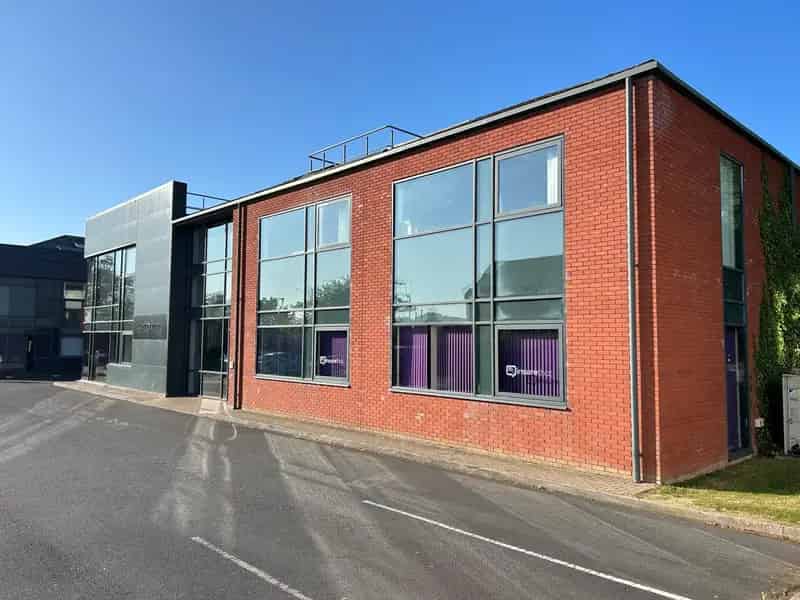 Shrewsbury Office Suite To Let - Medical Clinic or Office Space
