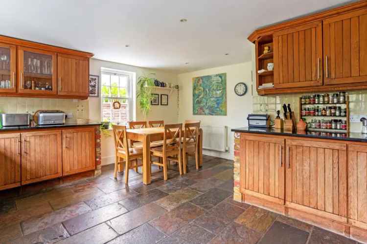 4 Bedroom Semi Detached House for Sale in Shamley Green