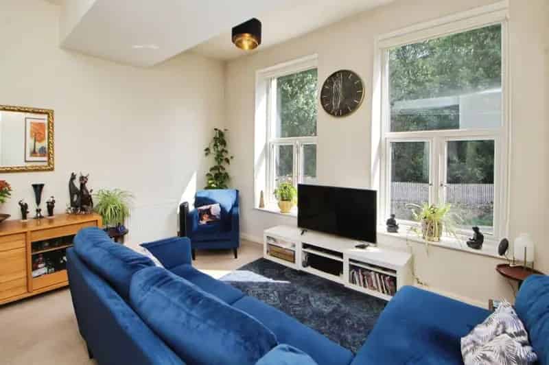 2 Bedroom Flat for Sale Glossop Derbyshire