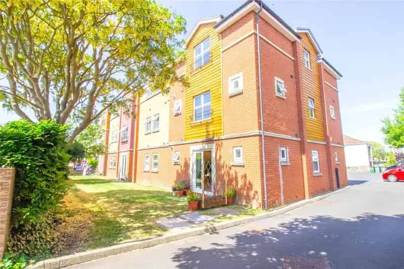 1 Bedroom Apartment for Sale