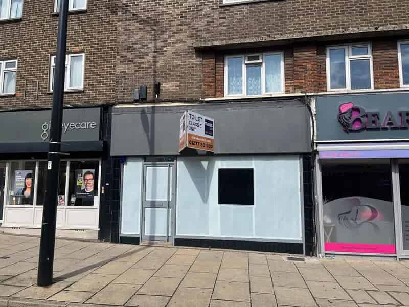 1190 sq ft Commercial Unit Hornchurch High Street