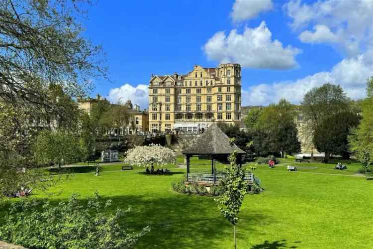 2 Bedroom Flat for Sale - Panoramic Views & Parking