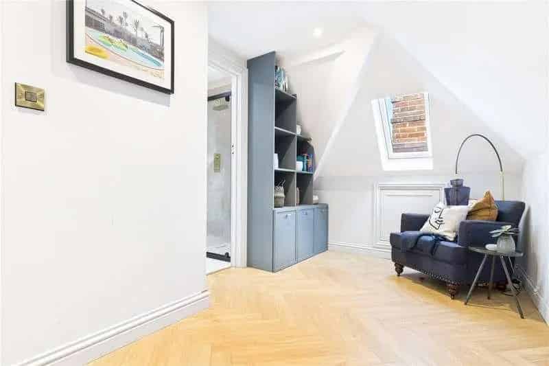 5 Bed Detached House For Sale Near Calcot Park Golf Course