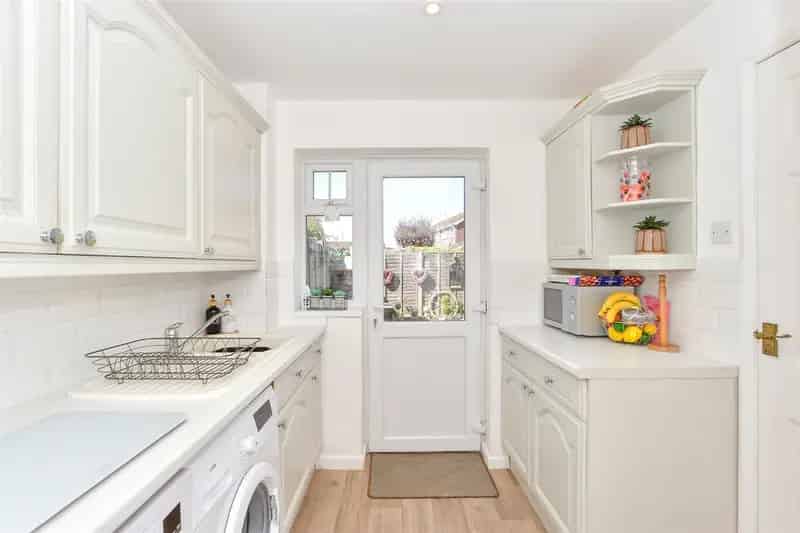3 Bedroom End Terrace House for Sale