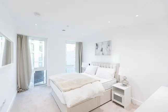 Flat for sale in Glenthorne Road, Hammersmith W6