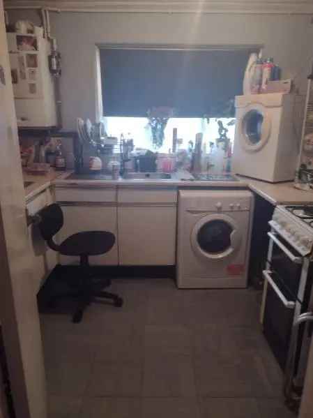 Ground Floor Flat near Schools and Bus Stops