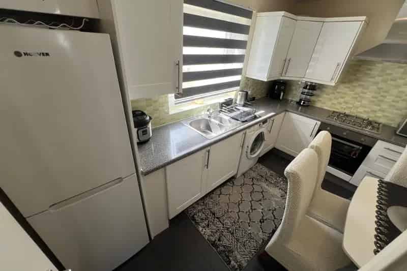 Spacious 2-Bedroom Flat St James Available End of June