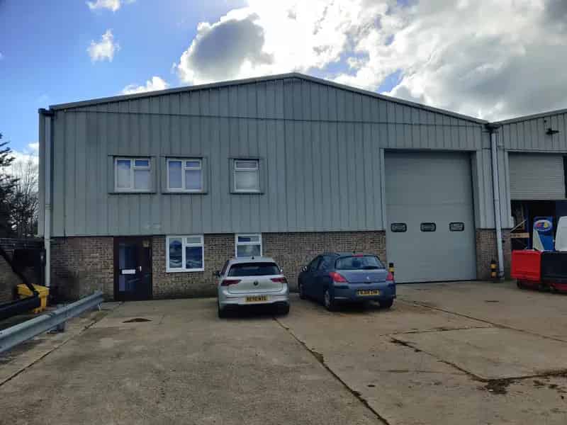 Refurbished Trade Estate Unit Witney Dedicated Parking Yard