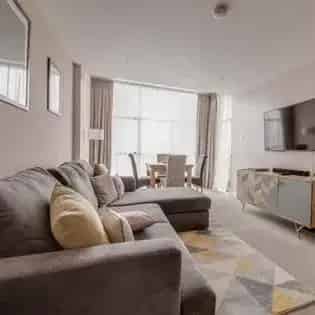 2 Bedroom 238m² Manchester City Centre Apartment Near Deansgate Station