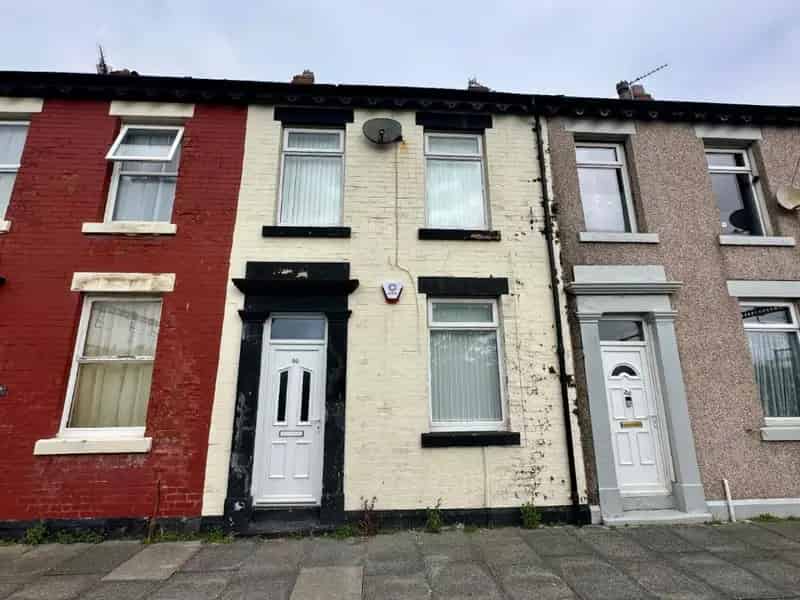 2 Bed Mid Terraced House For Sale No Onward Chain