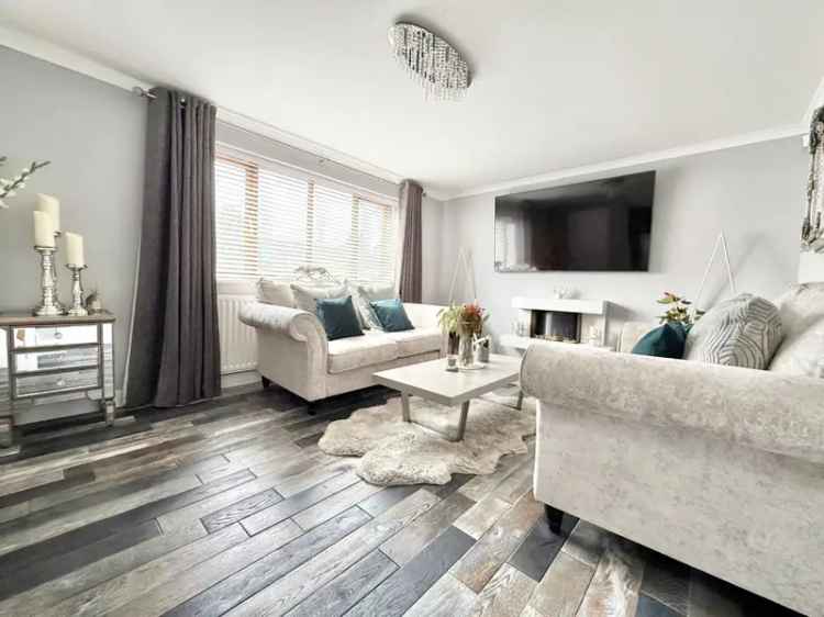 3 Bedroom Detached House To Let Hemingfield Barnsley