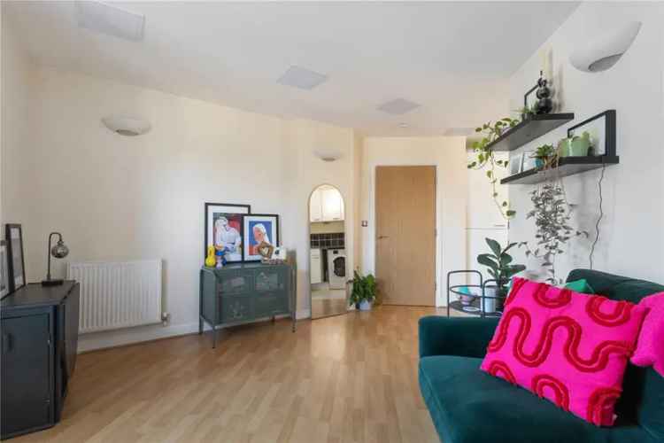 2 bedroom flat/apartment in London