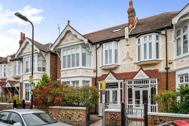 5 Bedroom Semi-Detached House for Sale in Ealing Common